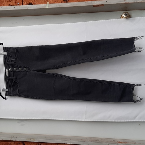 Madewell 9" Skinny Jeans in Berkeley Black: Button-Through Edition - Picture 1 of 7